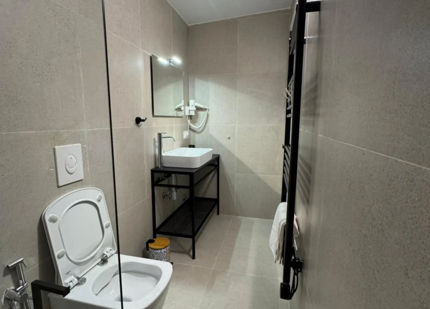 Rooms At Mimosa Street تيرانا